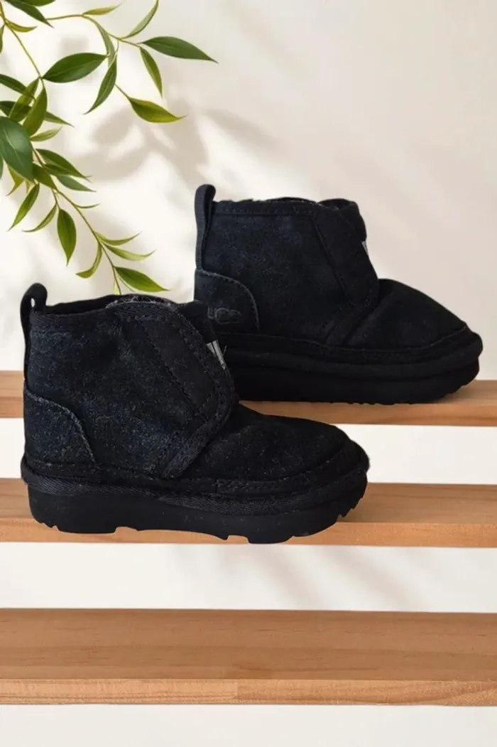 Bottines UGG Pointure 22 - photo numéro 7