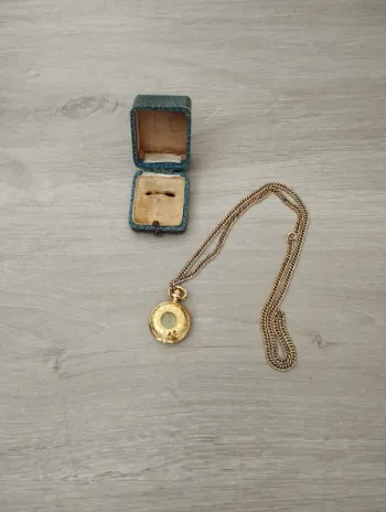 Montre à gousset vintage dorée