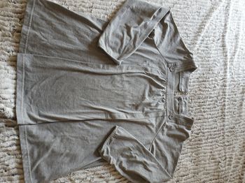 Top gris de grossesse et d'allaitement T.M