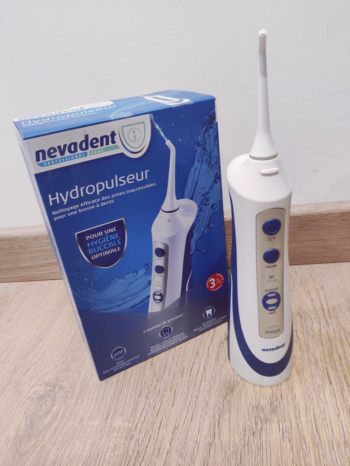 Hydropulseur brosse jet nettoyage dent Nevadent, neuf dans boite - photo numéro 2
