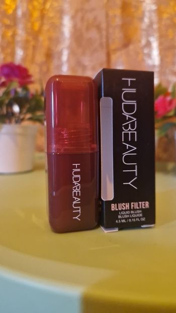 Hudabeauty Beauty blush filter blush liquide black cherry 4.5ml neuf jamais utilisé jamais ouvert