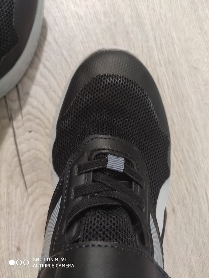 Paire de basket reebok garçon pointure 34 - photo numéro 3