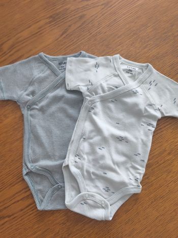 Lot de deux bodies