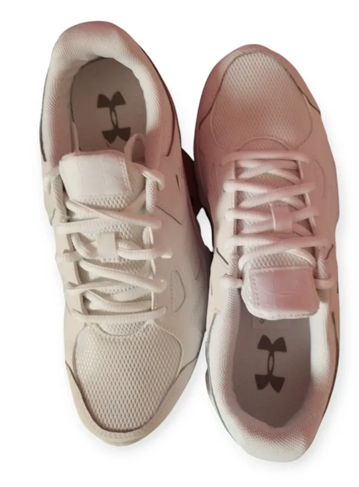 Baskets under armour neuves taille 36,5 - photo numéro 5