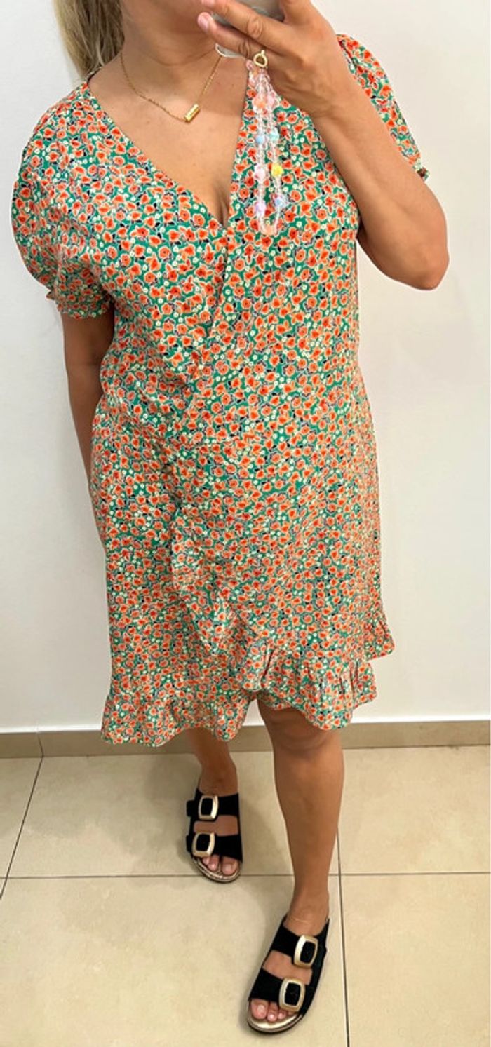 🧡Robe fleurie fluide Taille L - photo numéro 4