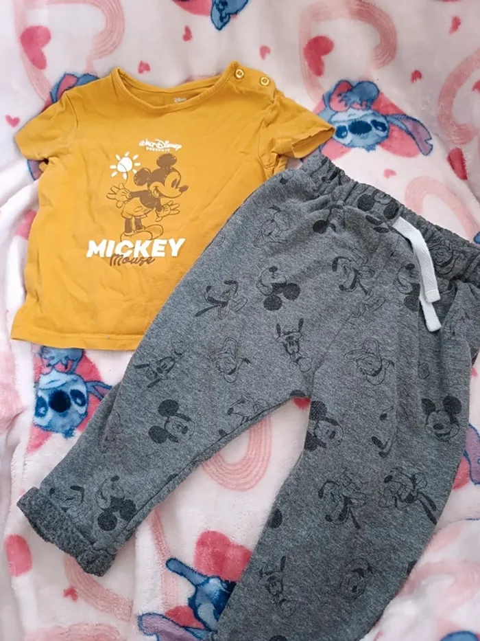 Ensemble Disney taille 12 mois
