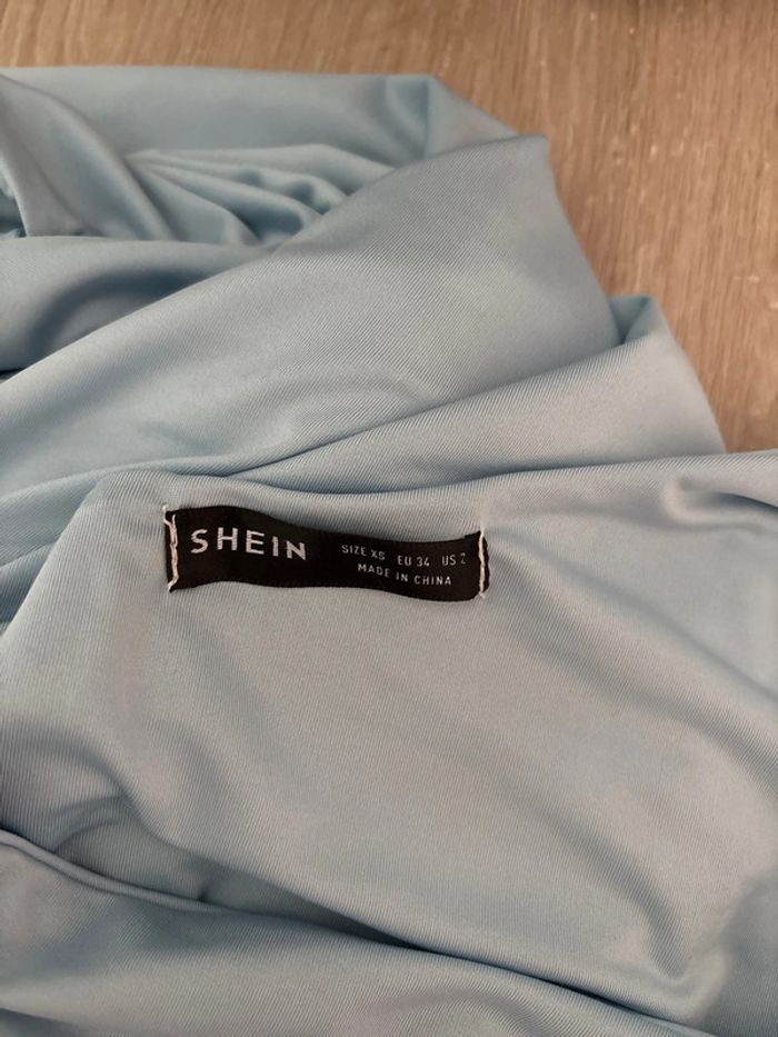 Robe bleu ciel asymétrique XS - photo numéro 3