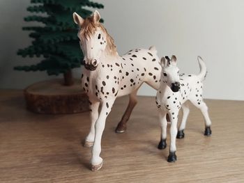 Schleich Cheval poulain tachetés Figurine équidé