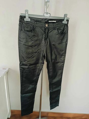 superbe pantalon neuf sans étiquette