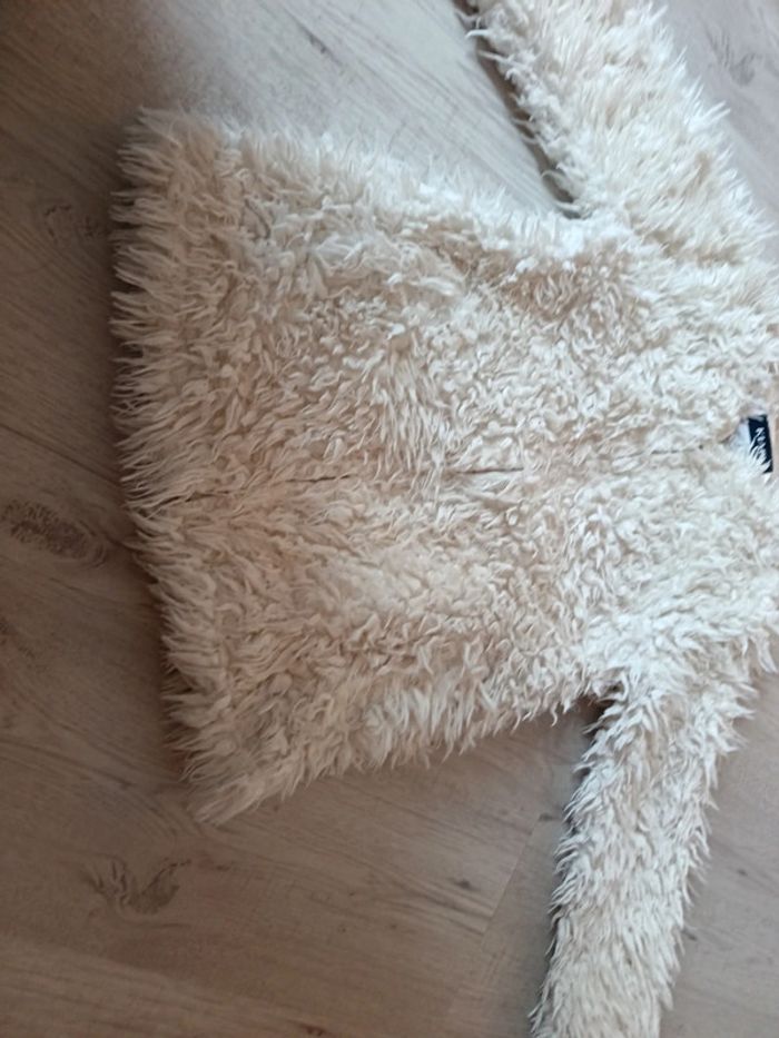 Veste Gilet 8 ans écru crème ille effet poilu fermeture éclair - photo numéro 3