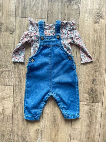 Ensemble bébé fille salopette et t-shirt Lulu Castagnette taille 6 mois 