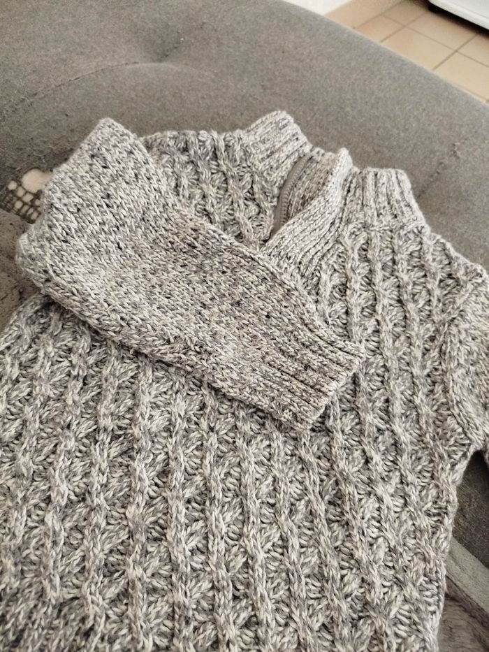 Pull hiver . Taille 5 ans . Kiabi. Très bon état - photo numéro 2
