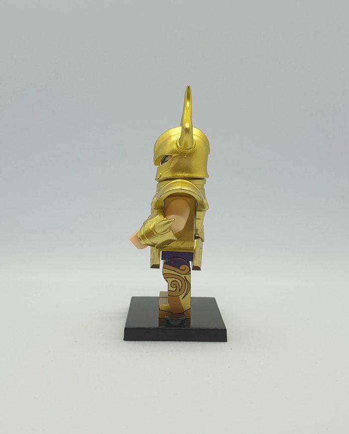 Figurine Les Chevaliers du Zodiaque - Shura du Capricorne - (Style Lego) - photo numéro 2