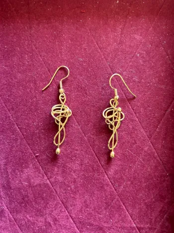 Boucles d’oreilles dorées fantaisie