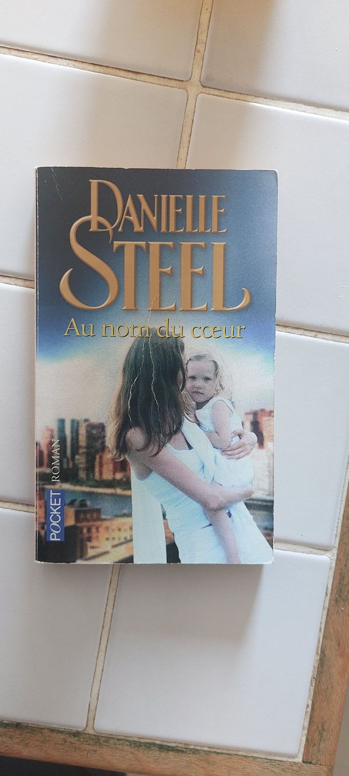 Livre au non du cœur - photo numéro 2