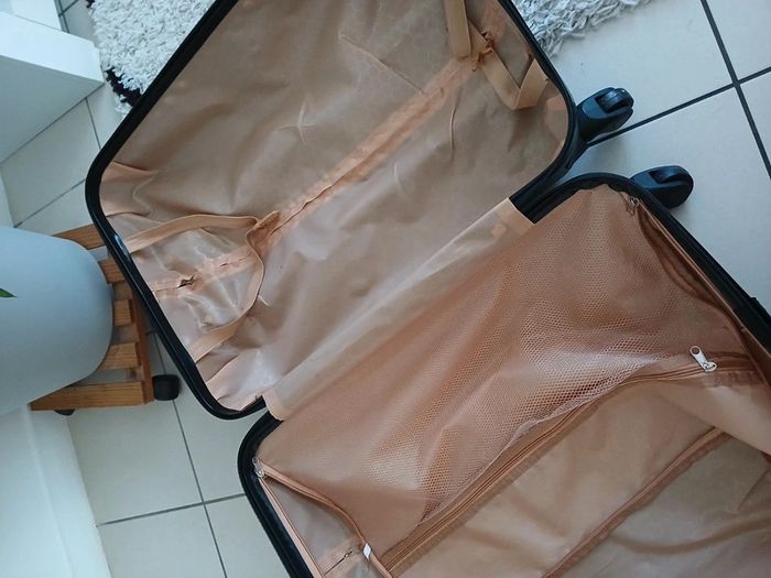 Valise de voyage Noire Neuve 61 cm 🌿🌈 - photo numéro 6