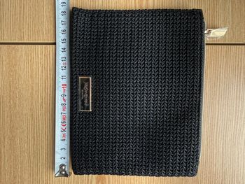 Pochette noire Yves saint Laurent 