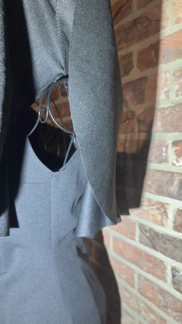 Robe noire moulante épaule dénudée Taille S - photo numéro 5