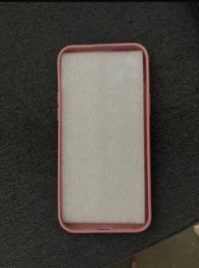 Coque iPhone 15 plus neuve - photo numéro 2