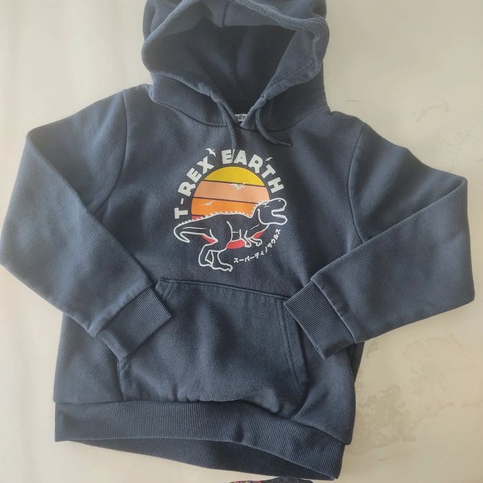 Sweat taille 8 ans