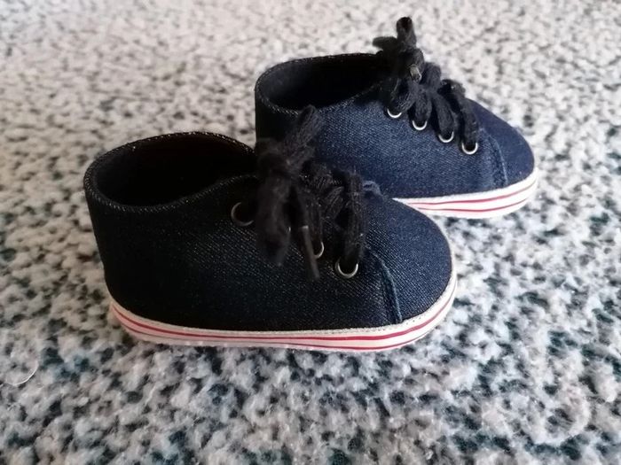 Chaussures basket bébé taille 17-18 - photo numéro 2