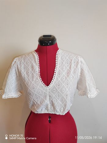 Top dentelle court