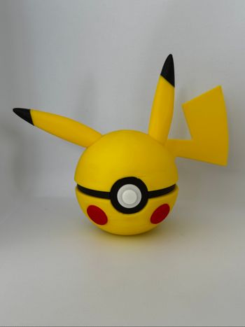 Pokeball pikachu