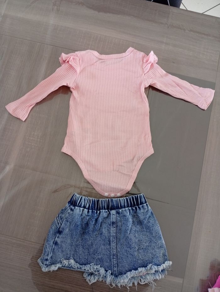 Lot vêtements fille 3 mois - photo numéro 4