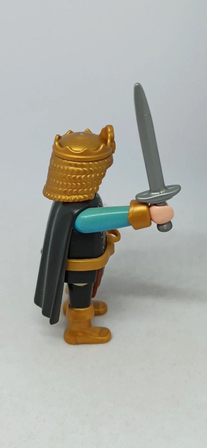 Homme prince médiéval avec haut noir et bleu playmobil - photo numéro 6