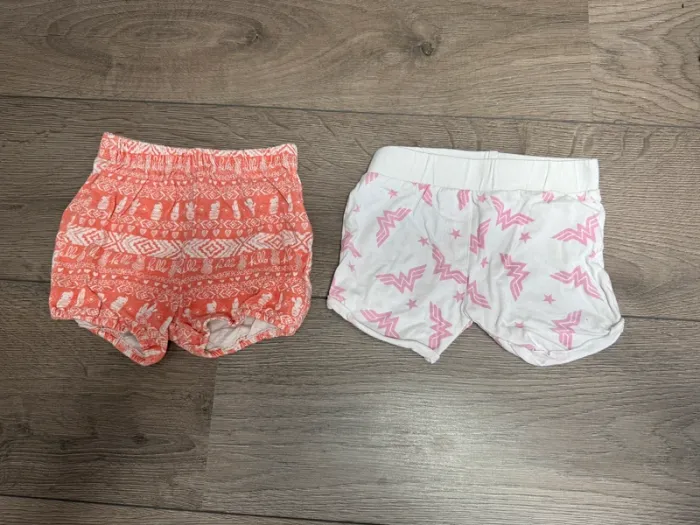 2 shorts 18-24 mois