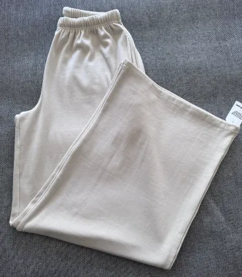 Pantalon Boohoo Basics - Coupe Droite Côtelée - Beige / Stone - Neuf - Taille 40 - Valeur 25€