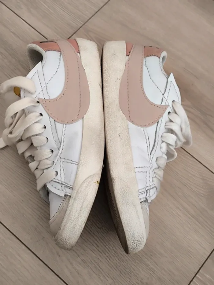 Basket Nike blazer low 37,5 - photo numéro 3