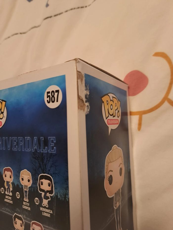 Figurine Funko Pop Betty Cooper (Serie Riverdale) - photo numéro 17