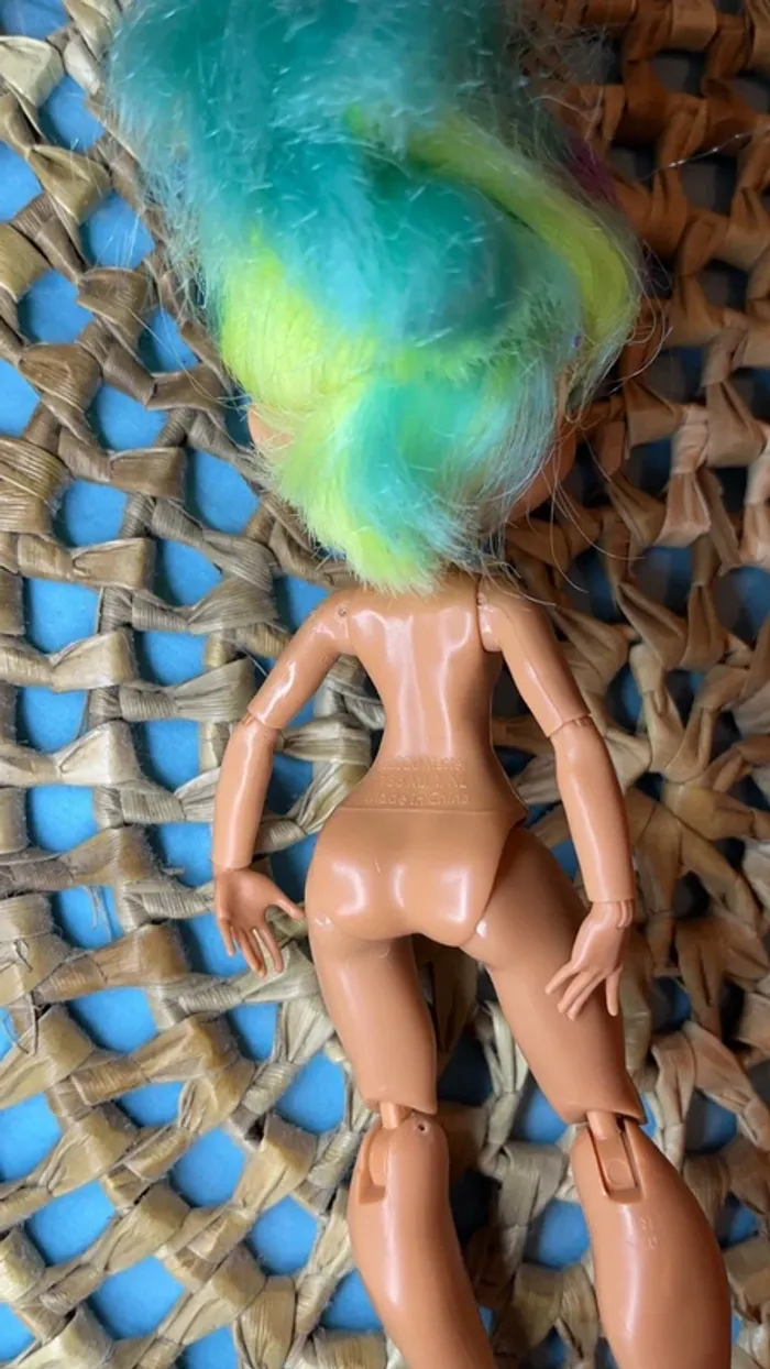 Figurine cheveux coloré - photo numéro 3