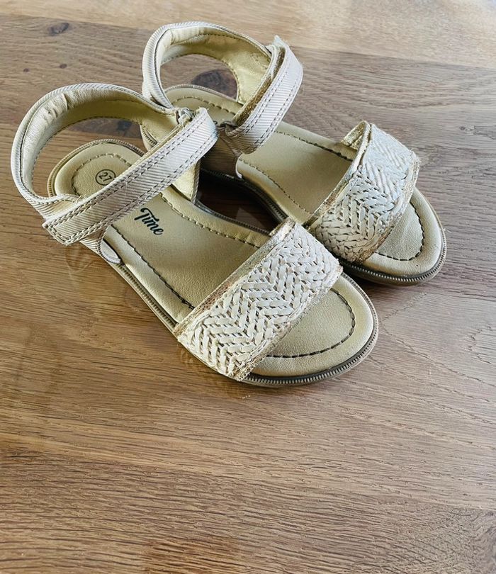 Chaussures ouverte taille 27 - photo numéro 2