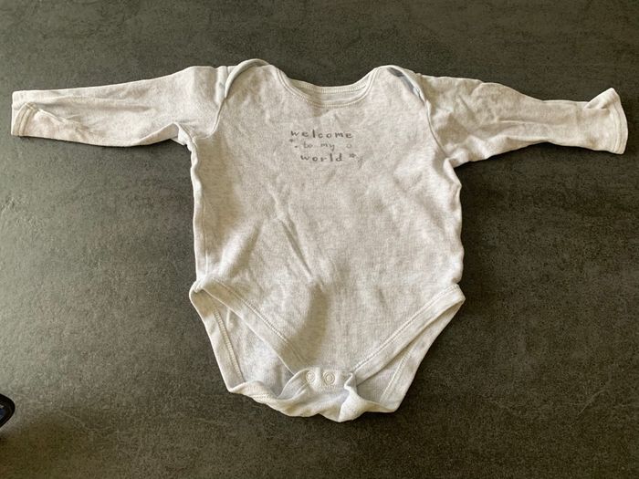 Lot de 3 bodies 18 mois - photo numéro 3