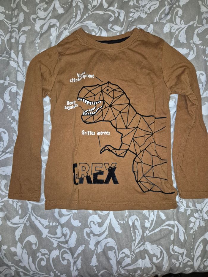 Haut T-rex