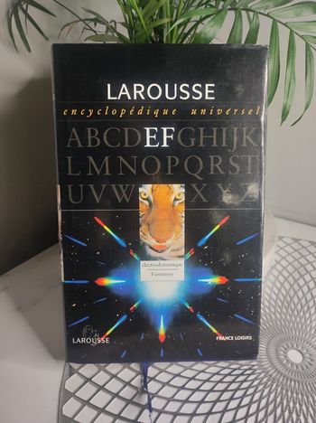 Larousse encyclopédie universel vol6