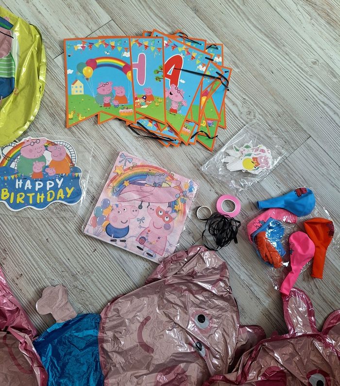 Lot décoration anniversaire Peppa Pig - photo numéro 2