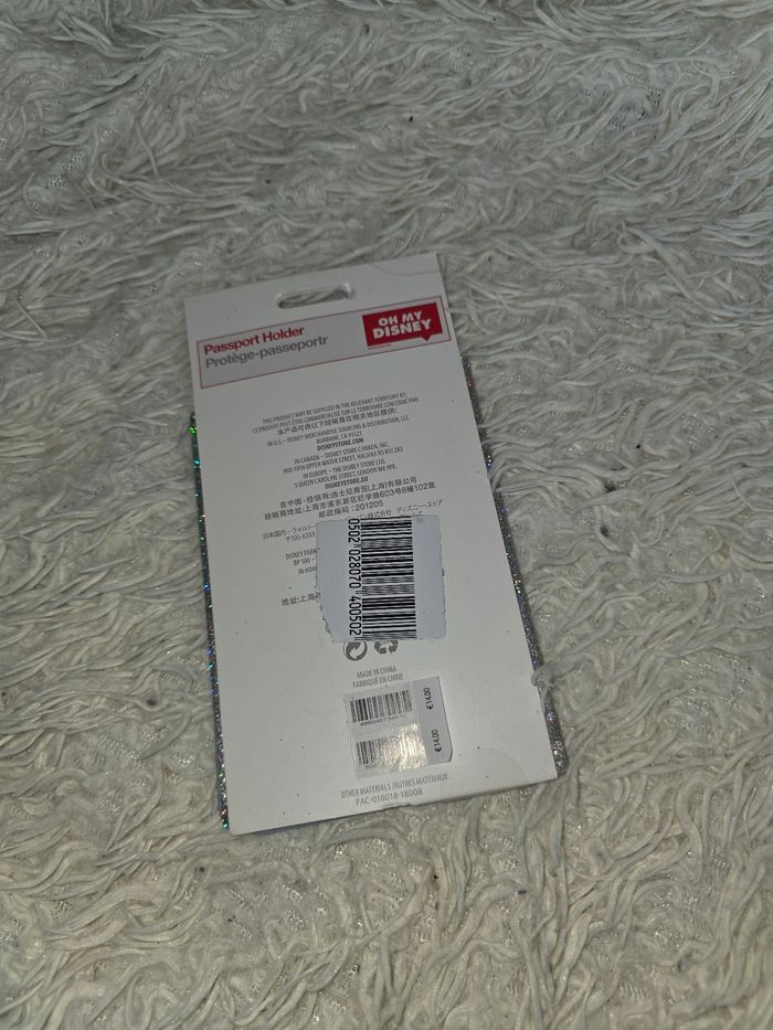 Protège passeport disney mickey / minnie / chateau disneyland paris - disney store - photo numéro 3