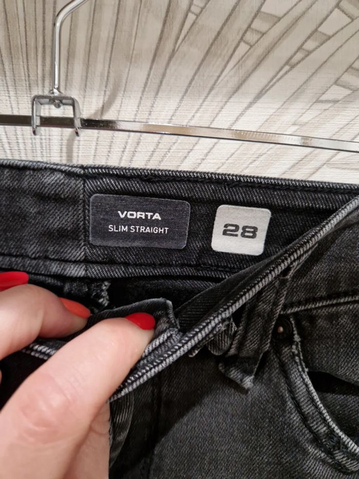 Joli jean Volcom taille 36 - photo numéro 5