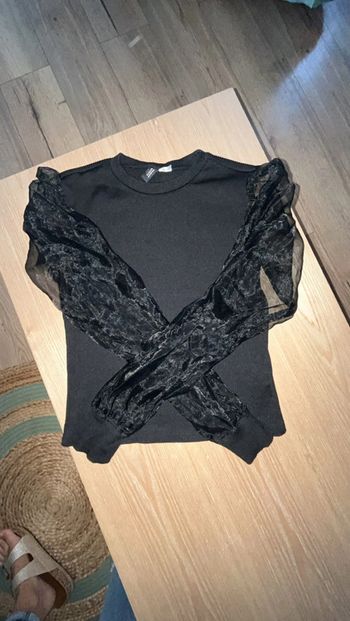 Pull avec manches en tulle