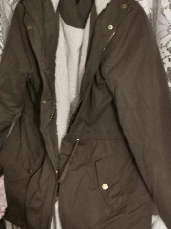 Blouson /parka, fourré avec capuche, fermeture et pressions et 2 poches