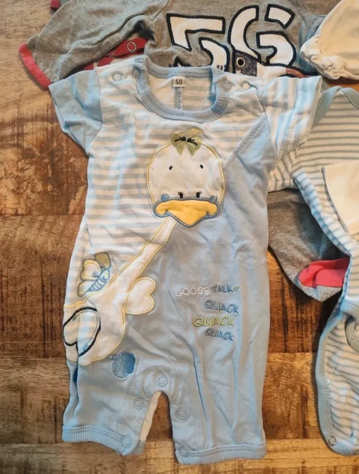 Lot de 10 vêtements naissance garçon - photo numéro 10