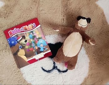 Livre + peluche Masha et Michka 