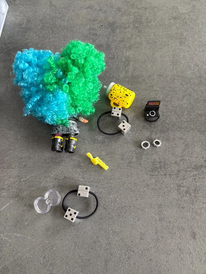 Poupée lol - photo numéro 3