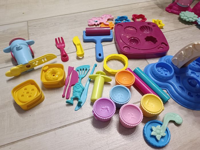 Lot de Moules pâte à modeler Play Doh - photo numéro 4