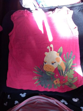 T-shirt taille 80cm c&a