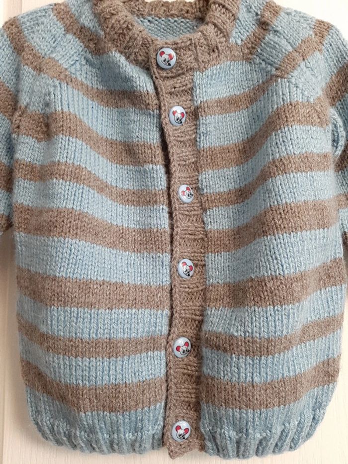 Gilet en laine (boutonnière devant) - photo numéro 2