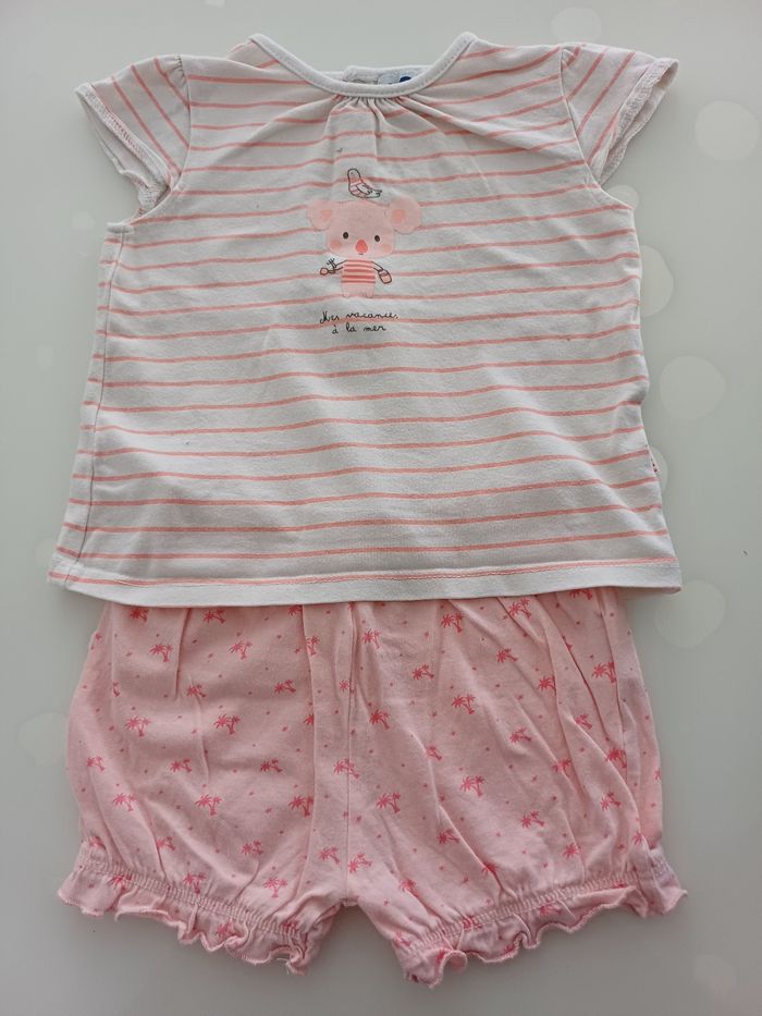 Ensemble neuf taille 9 mois